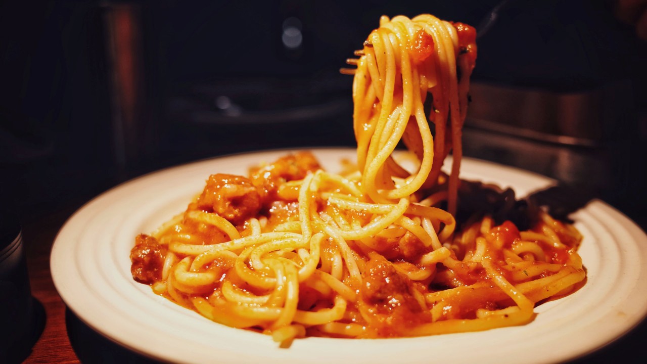 Bucatini all’Amatriciana Bolognami Bucatini all’Amatriciana Bolognami