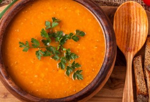 Rote Linsensuppe Bolognami